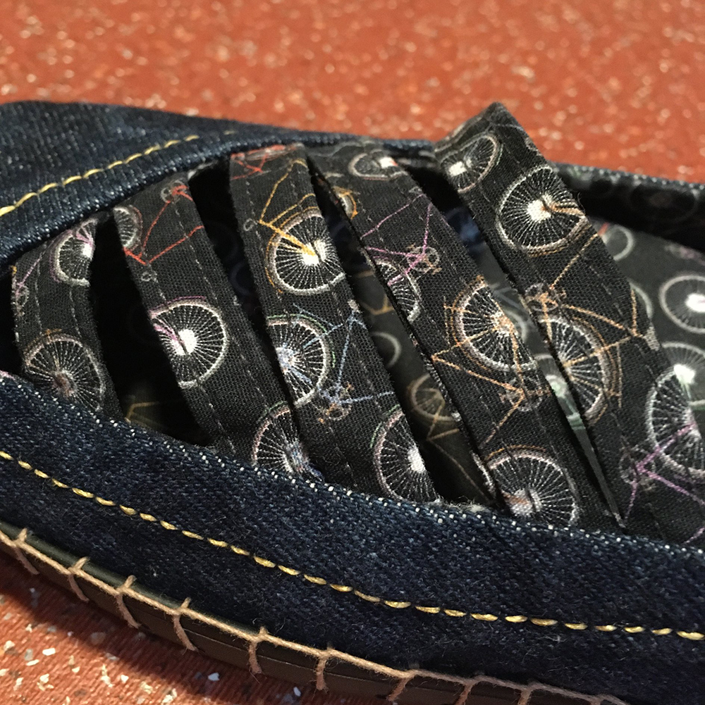 Schuhe aus Jeansstoff selbst genäht
